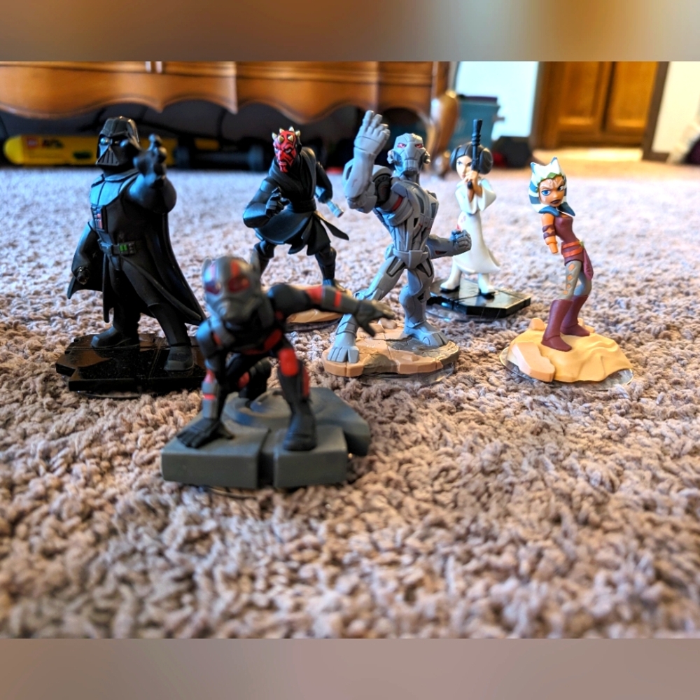Disney Infinity Base Set (2), Characters, Power Discs, & Playsets - Picture 7 of 7